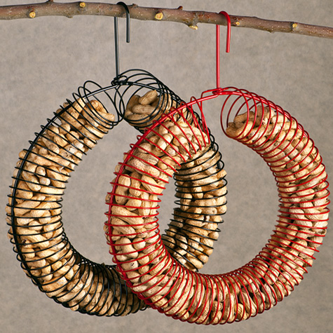 The Fat Finch | Peanut Wreath Bird Feeder